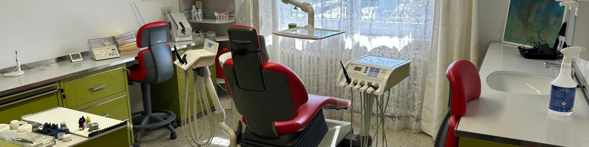 Zahnarztpraxis Dr. Petra-Claudia Dippold-Götz cover